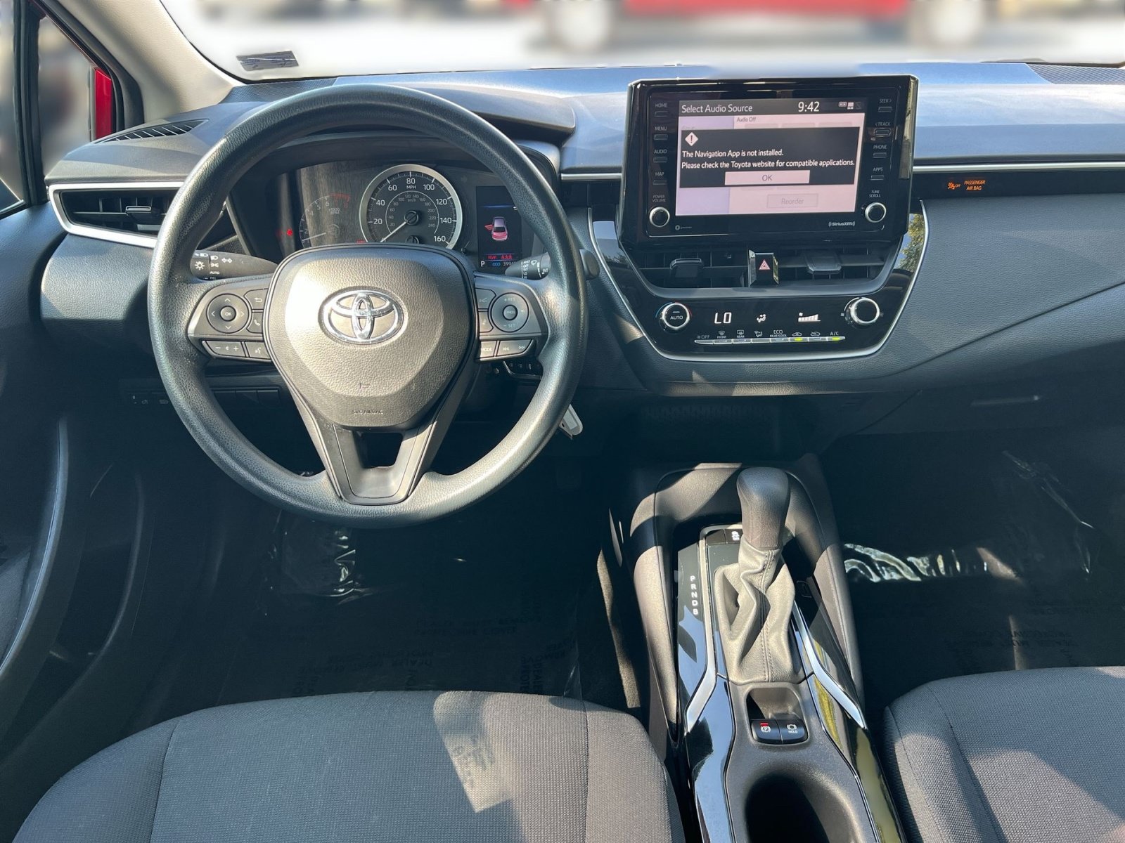 Used 2022 Toyota Corolla LE FWD image 22