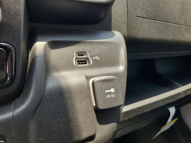 Used 2026 RAM ProMaster 2500 w/ Convenience Group FWD image 30