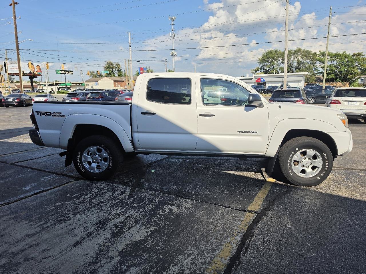 Used 2015 Toyota Tacoma 4x4 Double Cab w/ TRD Off-Road Package image 4