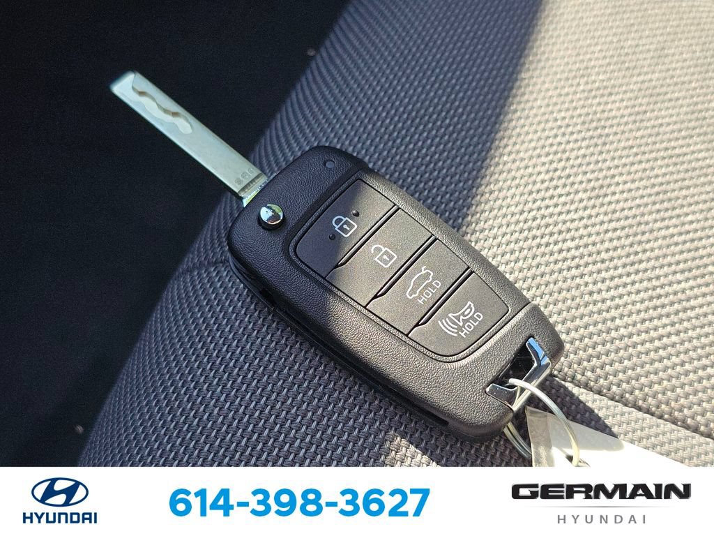 Certified 2026 Hyundai Elantra SE FWD image 34