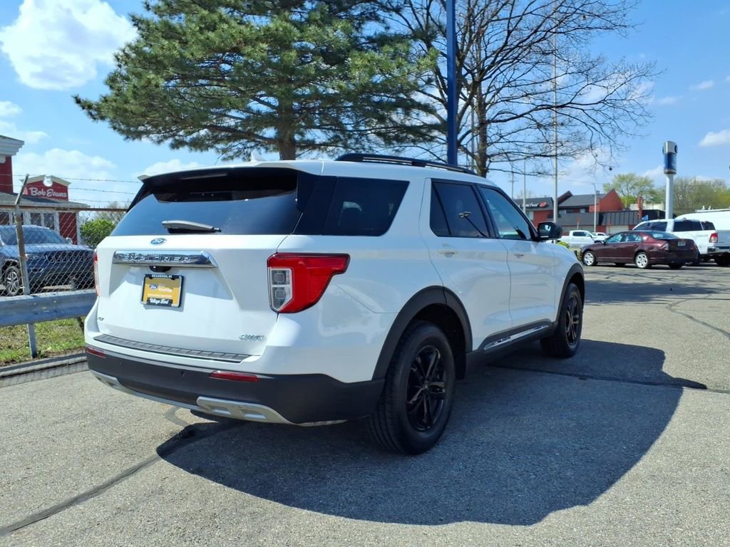 Used 2023 Ford Explorer XLT w/ Equipment Group 202A AWD/4WD image 6