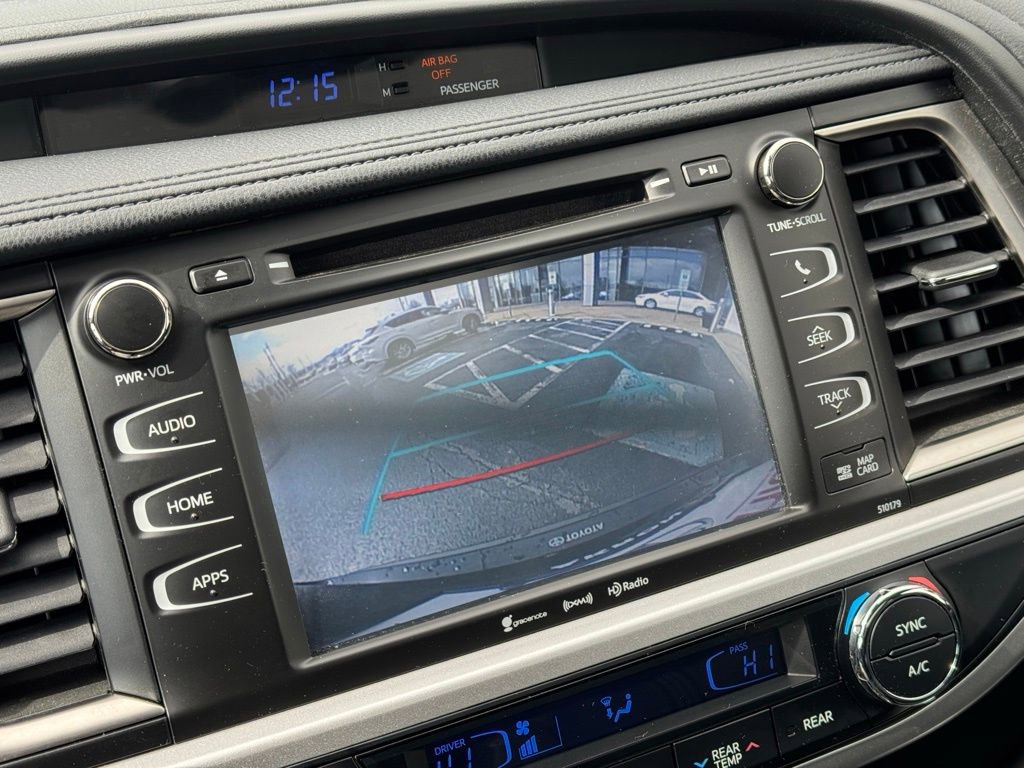 Used 2018 Toyota Highlander SE image 47