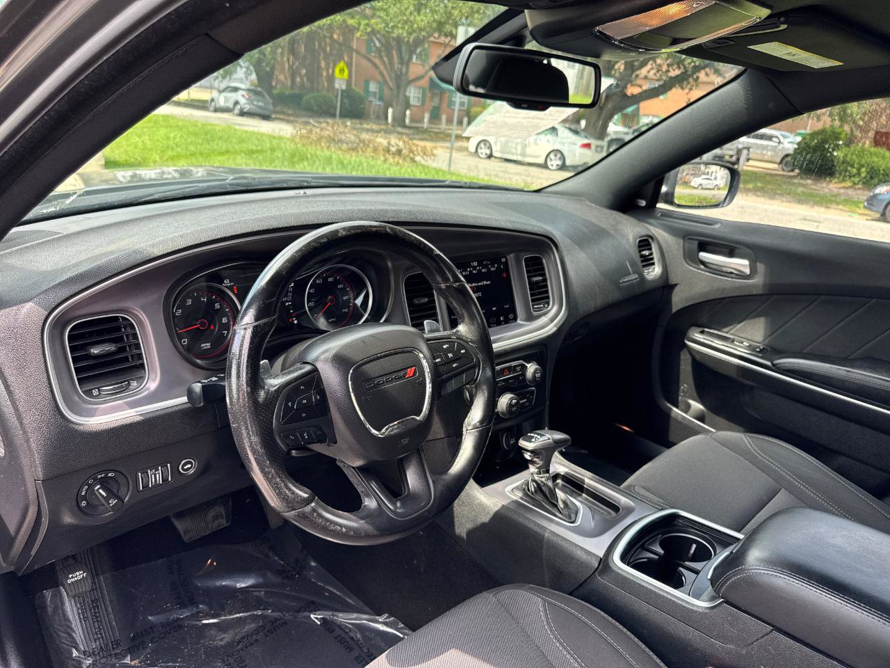 Used 2019 Dodge Charger SXT AWD/4WD image 13