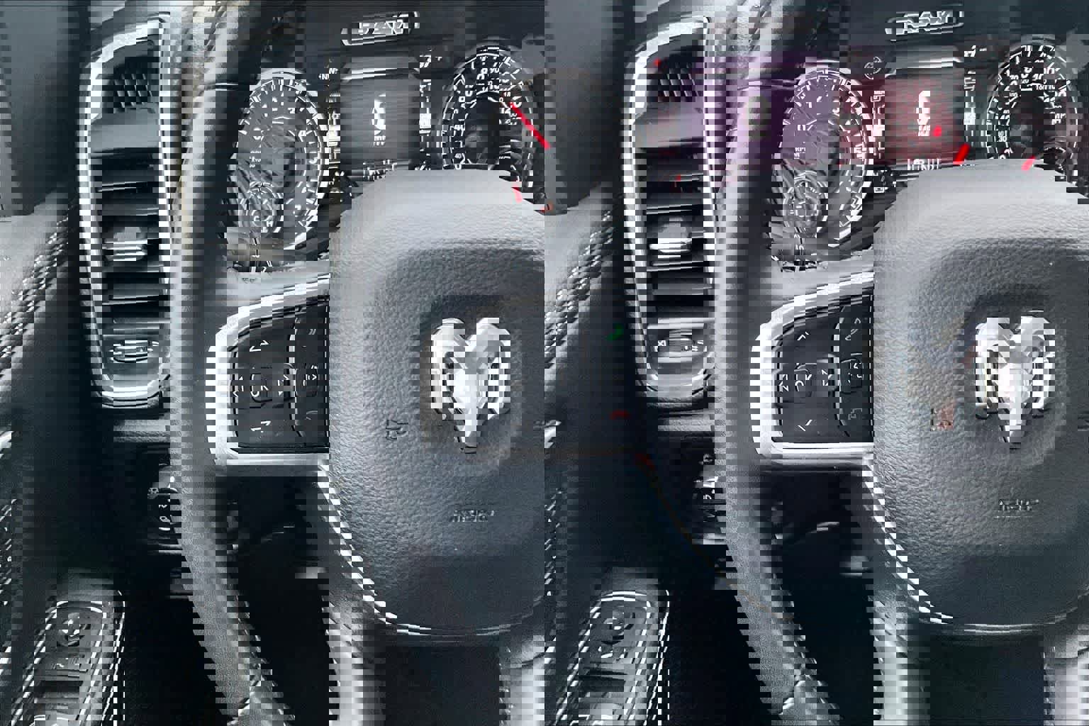 Used 2022 RAM 1500 Laramie image 25