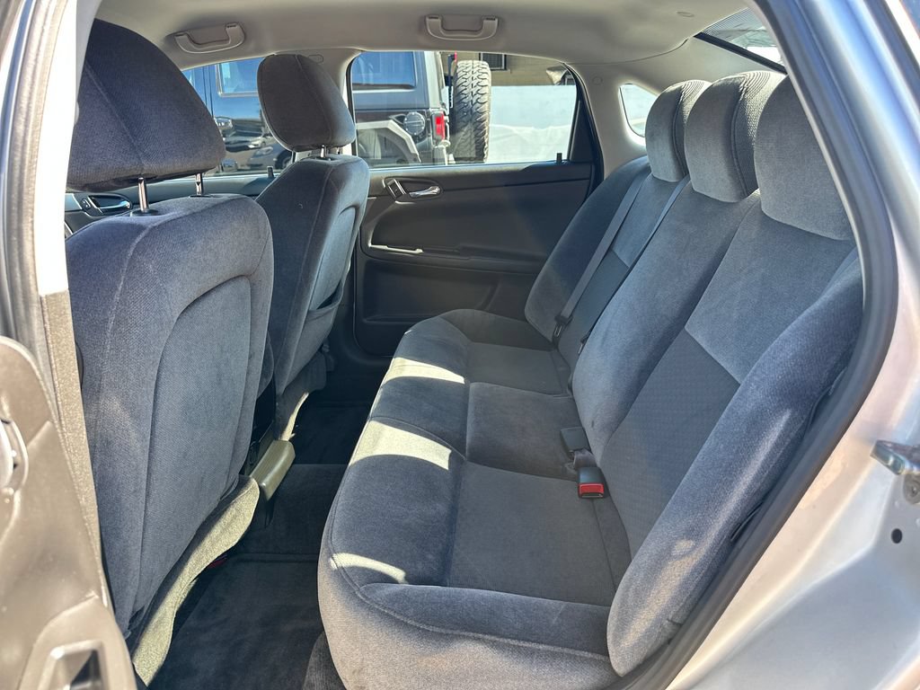 Used 2011 Chevrolet Impala Police FWD image 18