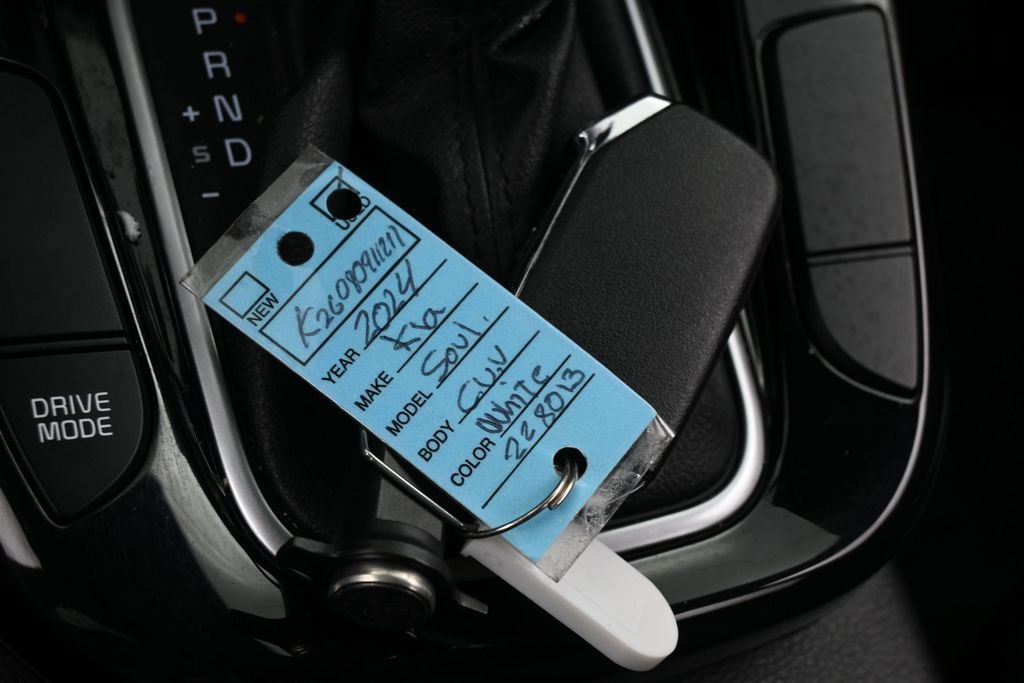 Used 2024 Kia Soul S FWD image 28