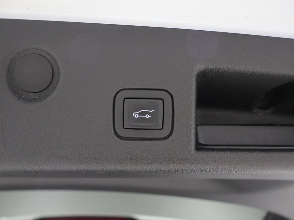Used 2023 Chevrolet Equinox LT AWD/4WD image 22