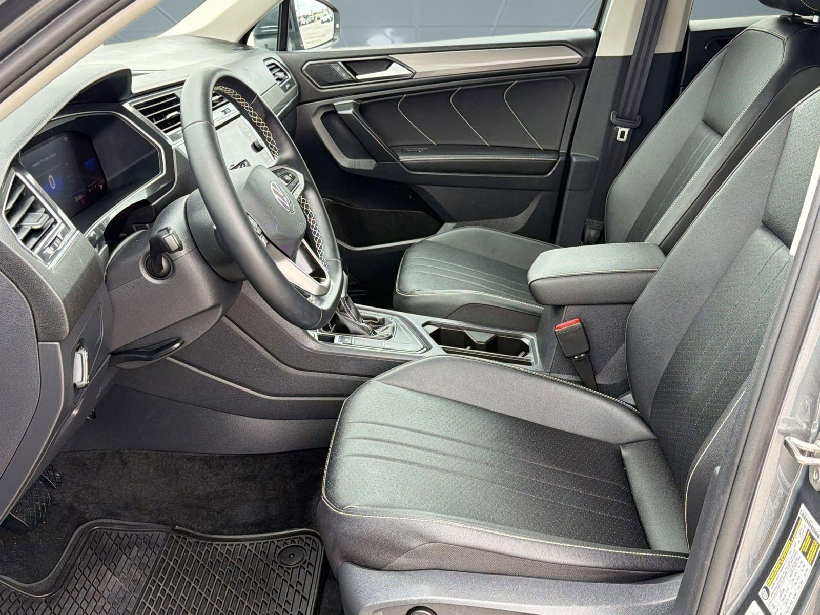 Used 2023 Volkswagen Tiguan SE FWD image 5