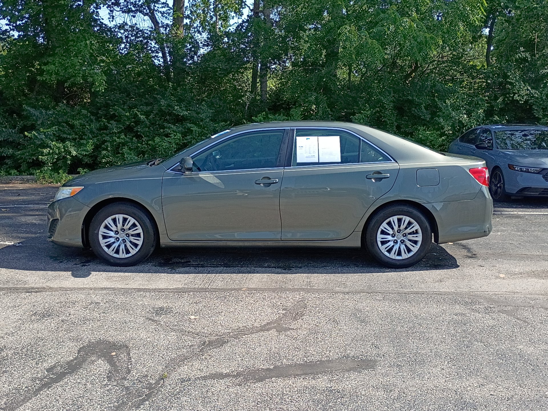 Used 2014 Toyota Camry FWD image 6