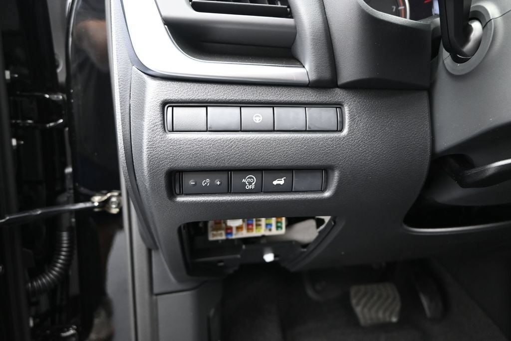 New 2026 Nissan Rogue SV FWD image 11