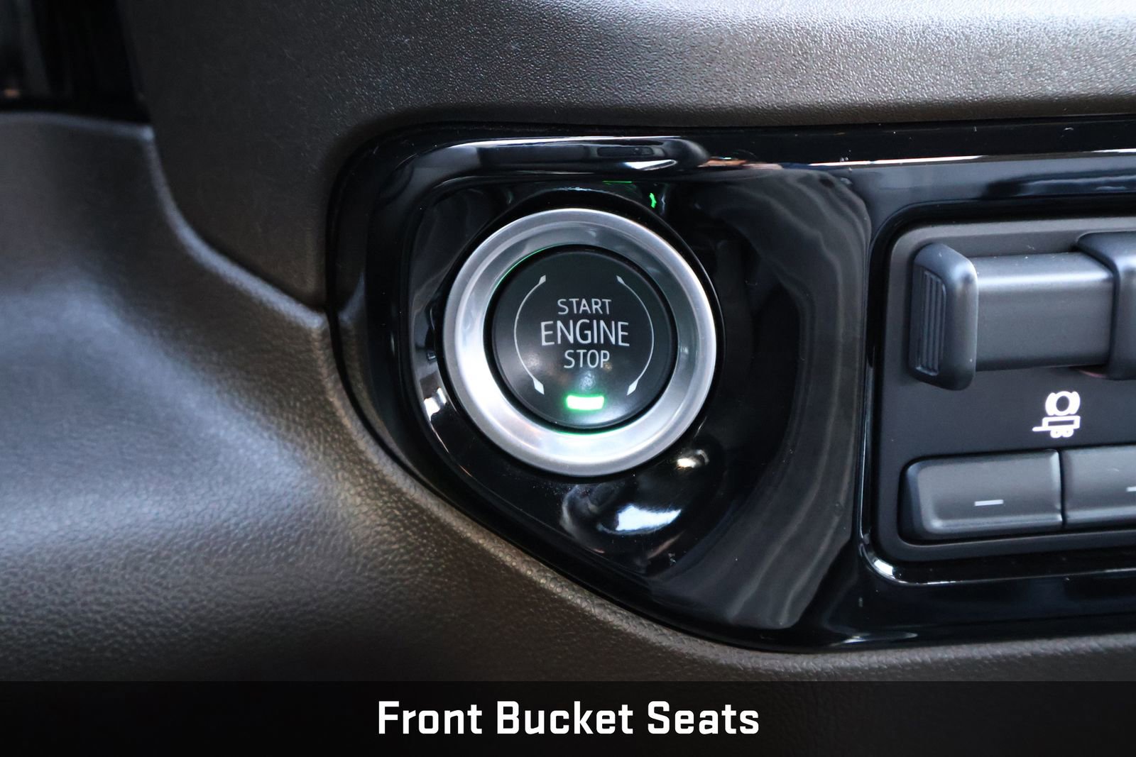 Used 2025 GMC Sierra 2500 SLT w/ Texas SLT Premium Package image 42