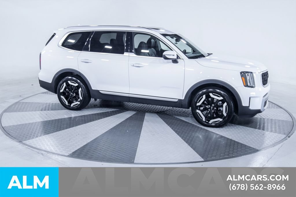 Used 2024 Kia Telluride EX FWD image 13