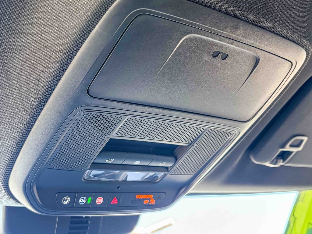 Used 2024 Chevrolet Traverse LT w/ Enhanced Driving Package image 35