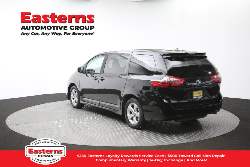 Used 2020 Toyota Sienna L FWD image 65