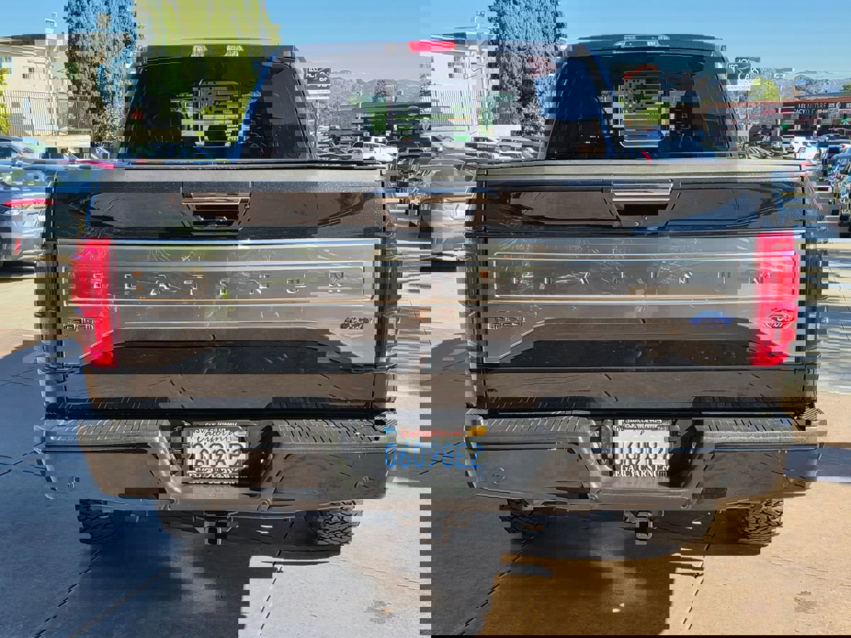 Used 2015 Ford F150 Platinum w/ Equipment Group 701A Luxury image 12