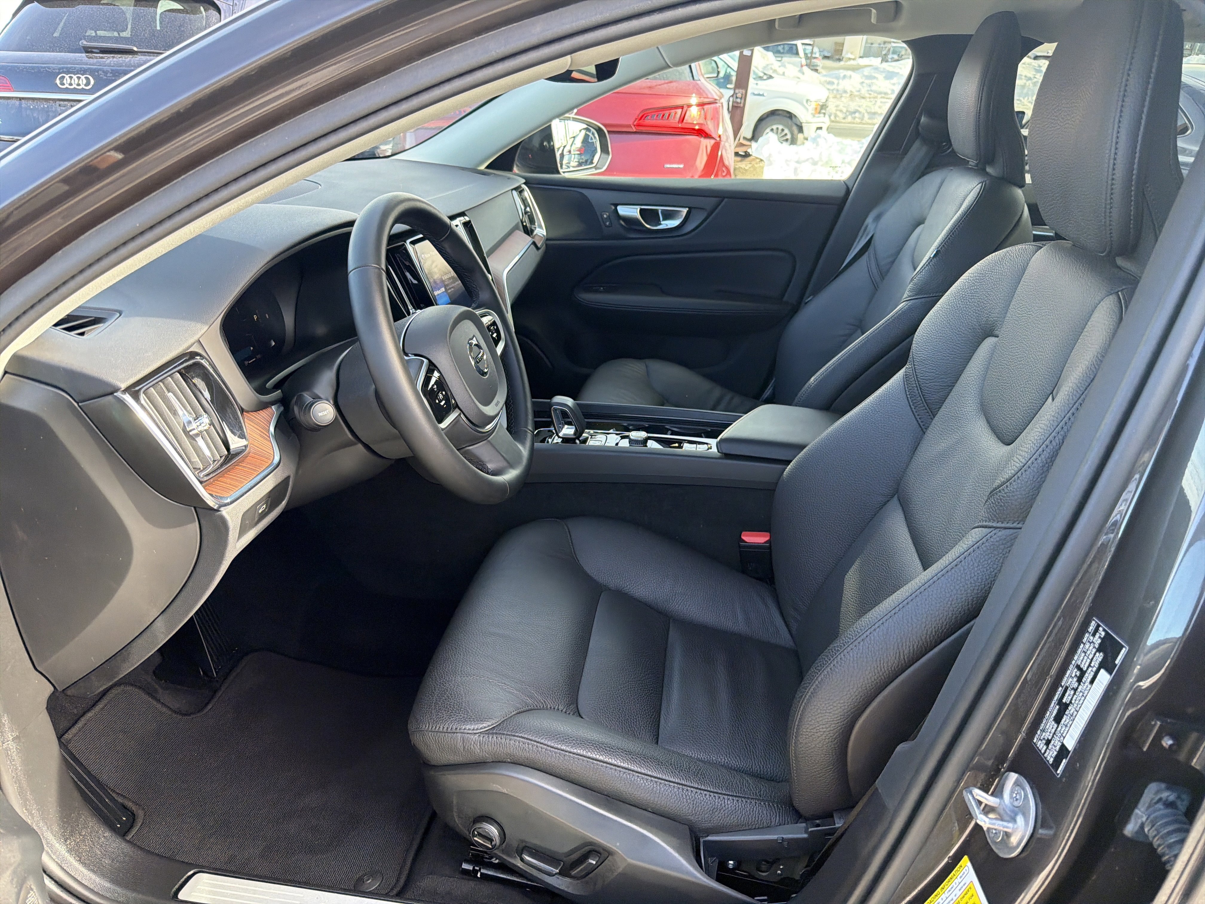 Certified 2025 Volvo V60 B5 Cross Country Plus AWD/4WD image 6