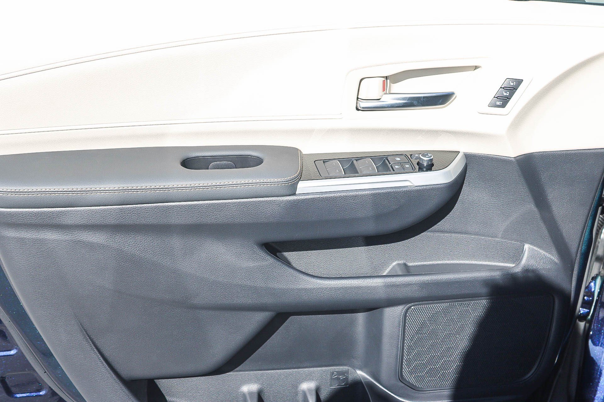 New 2026 Toyota Sienna Platinum AWD/4WD image 23