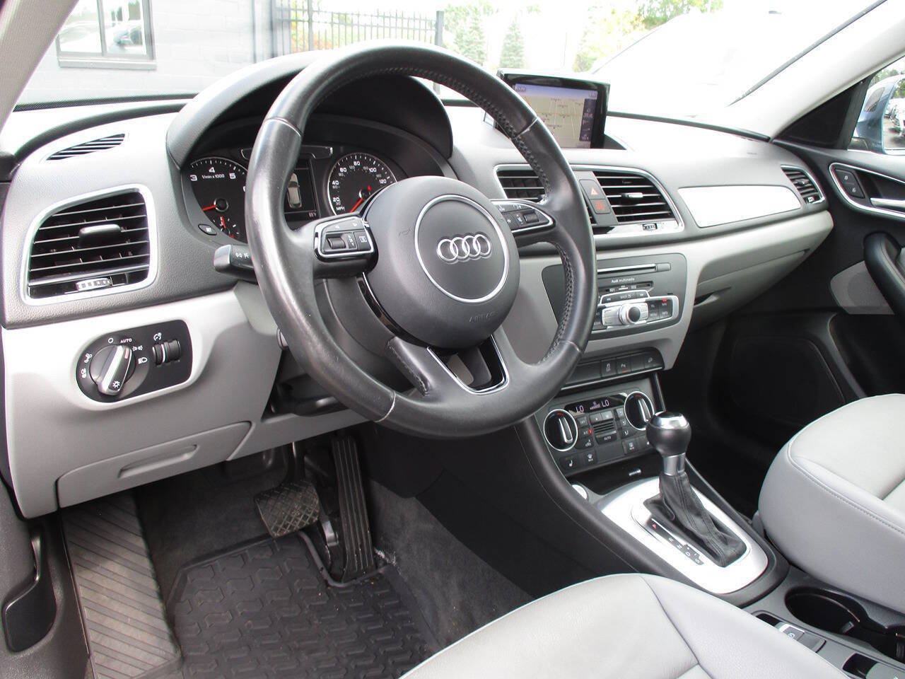 Used 2016 Audi Q3 2.0T Premium Plus w/ Technology Package AWD/4WD image 43
