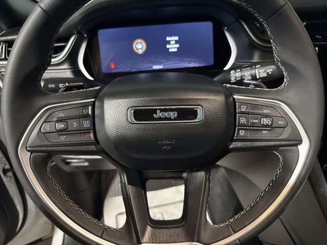 Used 2025 Jeep Grand Cherokee Laredo w/ Trailer Tow Package image 7