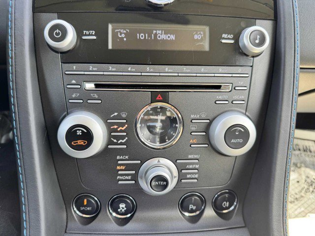 Used 2011 Aston Martin V12 Vantage Coupe image 38