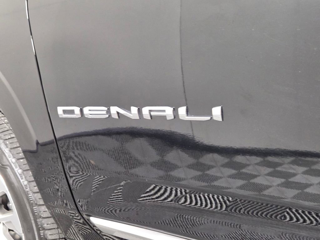 Used 2023 GMC Yukon Denali image 13