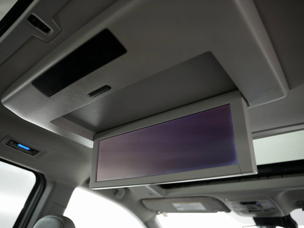 Used 2019 Toyota Sienna Limited Premium image 43