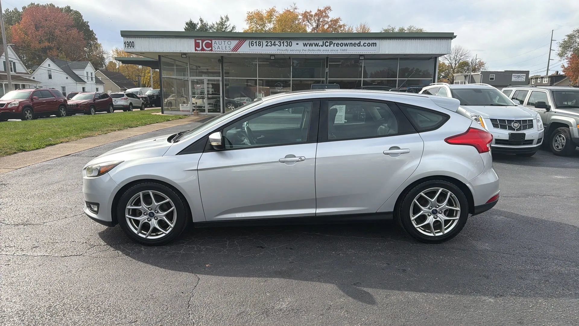 Used 2015 Ford Focus SE w/ Equipment Group 201A image 8