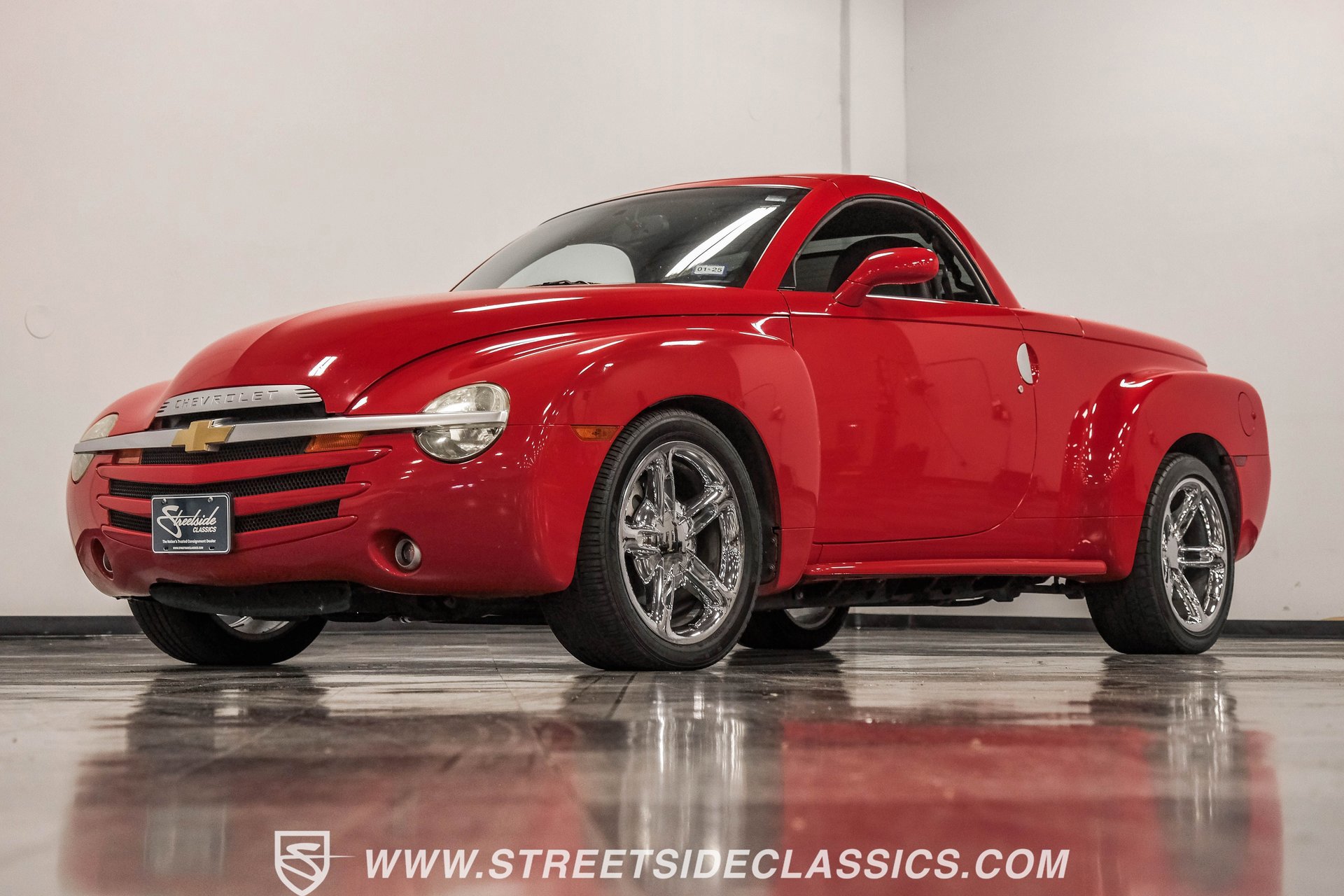 Used 2003 Chevrolet SSR w/ Preferred Equipment Group image 23