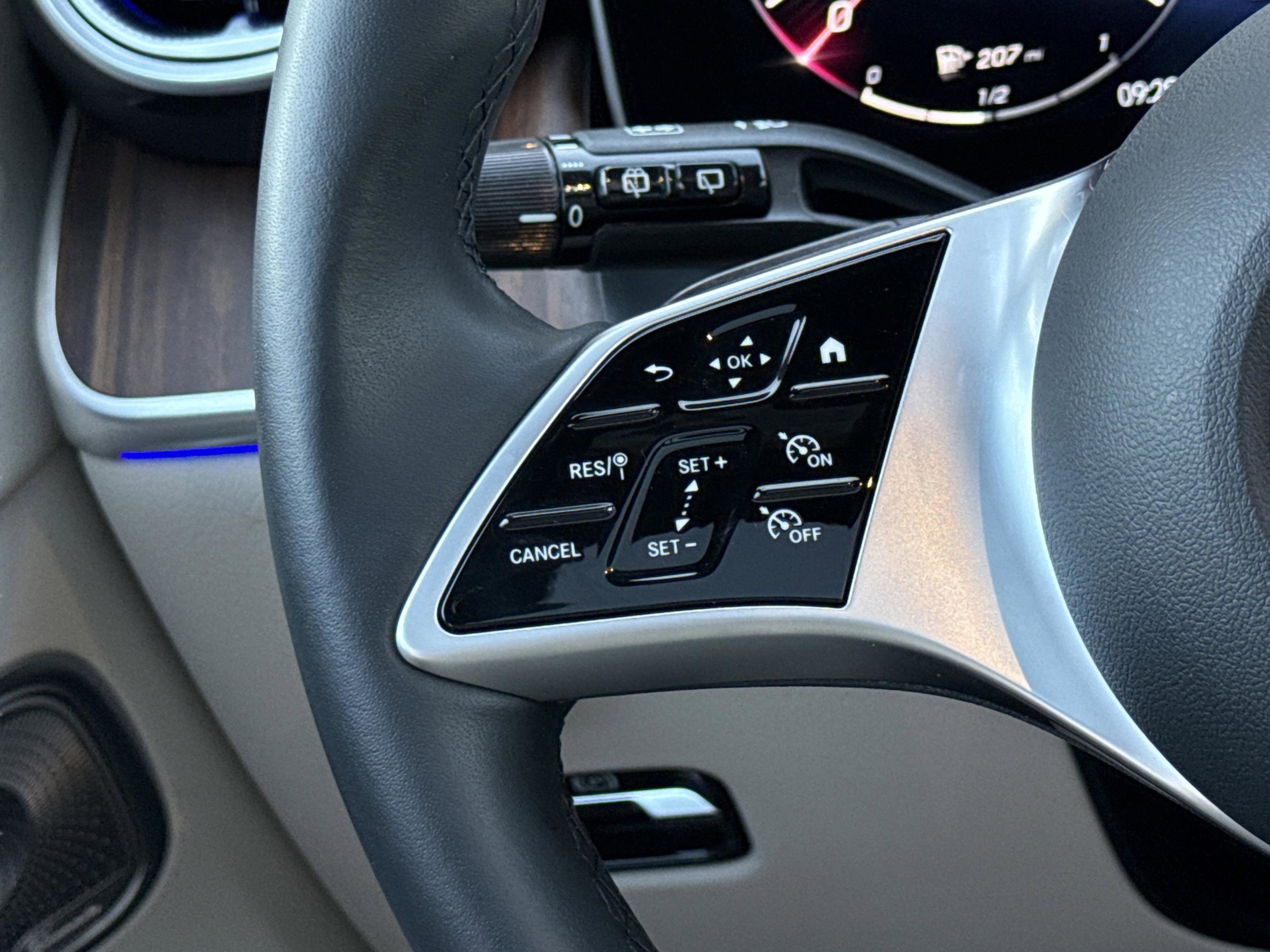 Certified 2023 Mercedes-Benz GLC 300 image 19