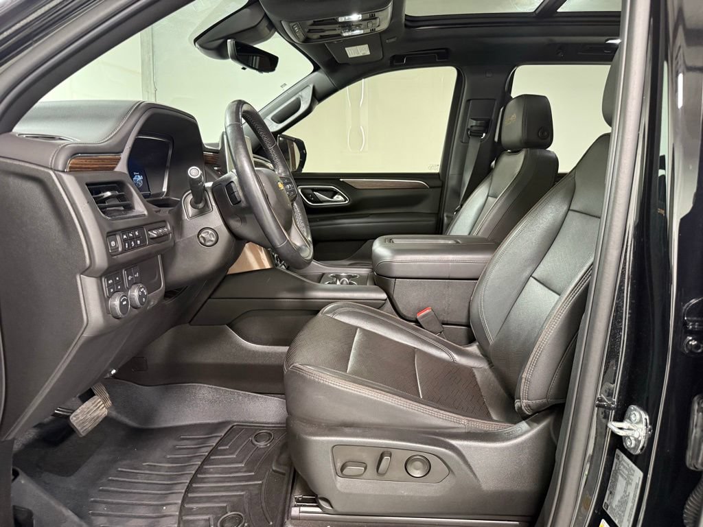 Used 2023 Chevrolet Tahoe High Country AWD/4WD image 12
