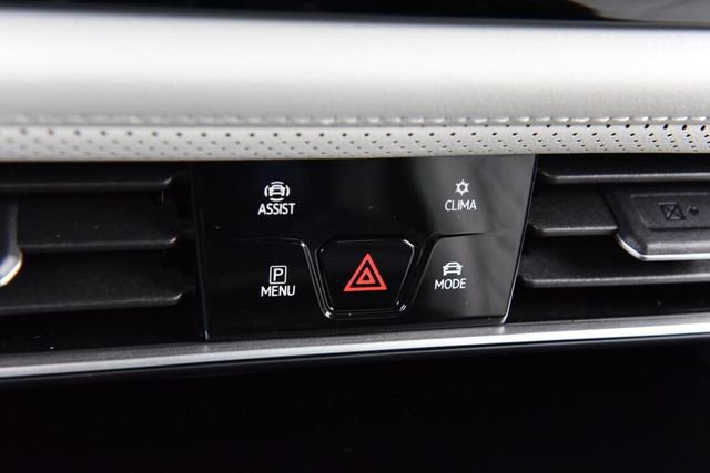 New 2026 Volkswagen Atlas Cross Sport SEL Premium R-Line image 15