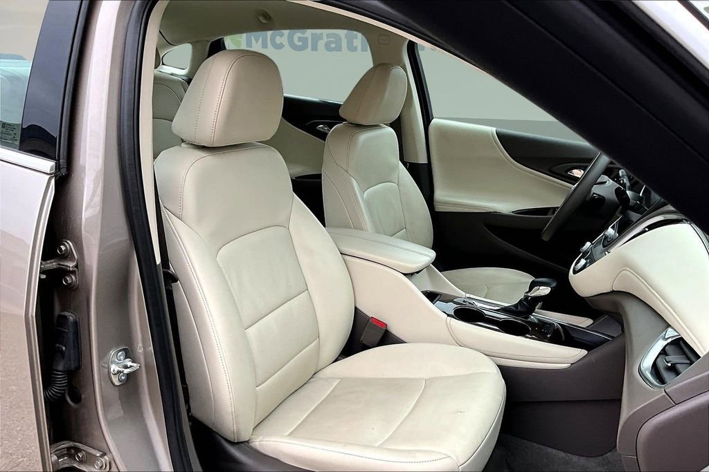 Used 2024 Chevrolet Malibu LT image 28