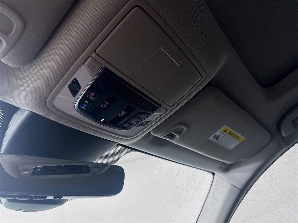 Used 2023 Acura MDX SH-AWD w/ Technology Package image 34