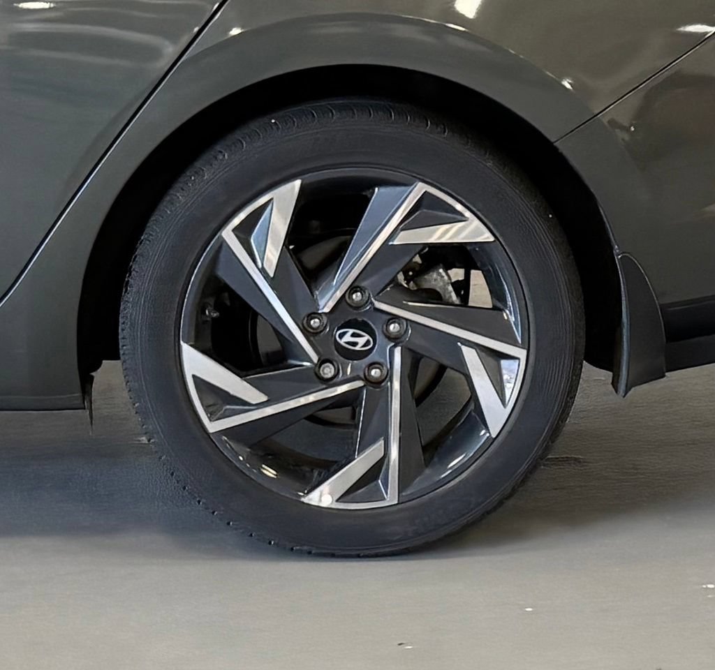 Certified 2024 Hyundai Elantra SEL w/ Convenience Package FWD image 8