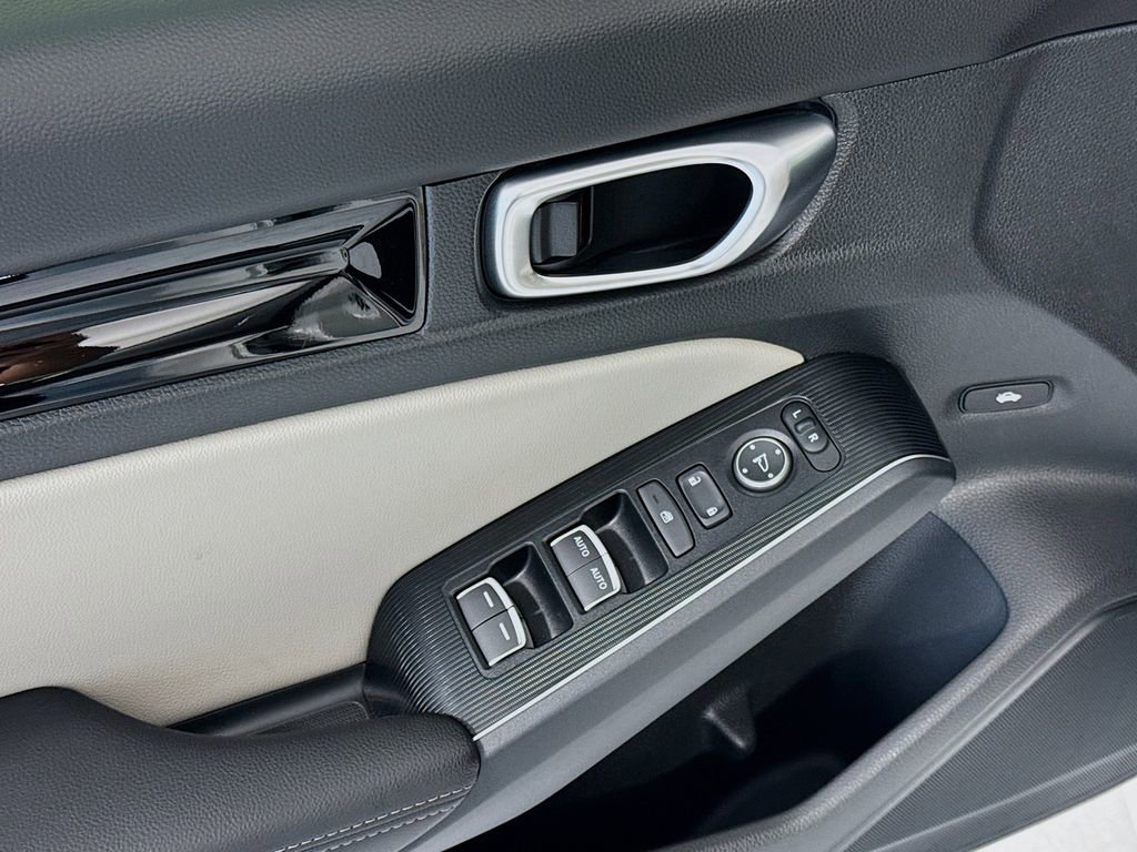 Used 2024 Honda Civic Touring image 23