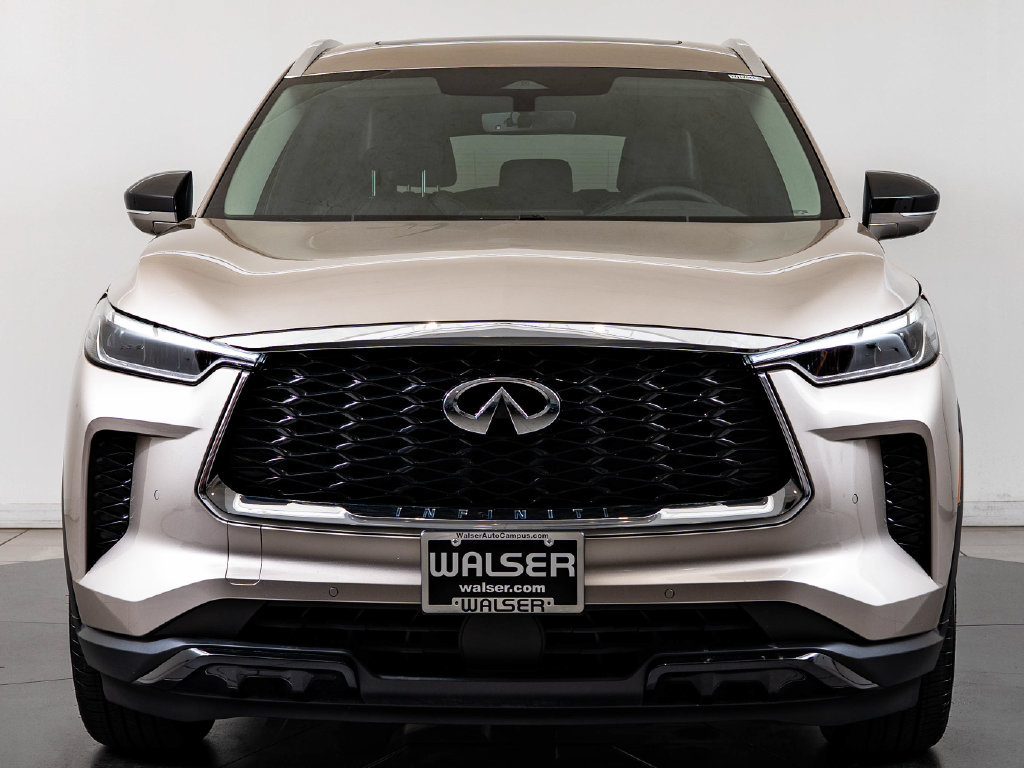 Used 2023 INFINITI QX60 Luxe AWD/4WD image 2