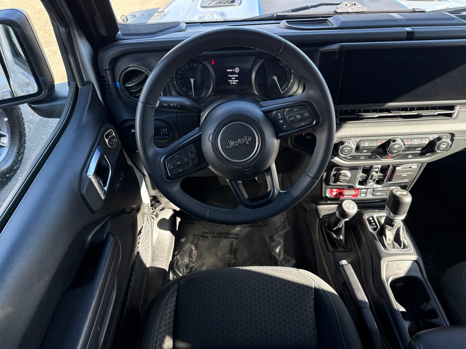 Used 2024 Jeep Wrangler Unlimited Rubicon 4xe AWD/4WD image 12