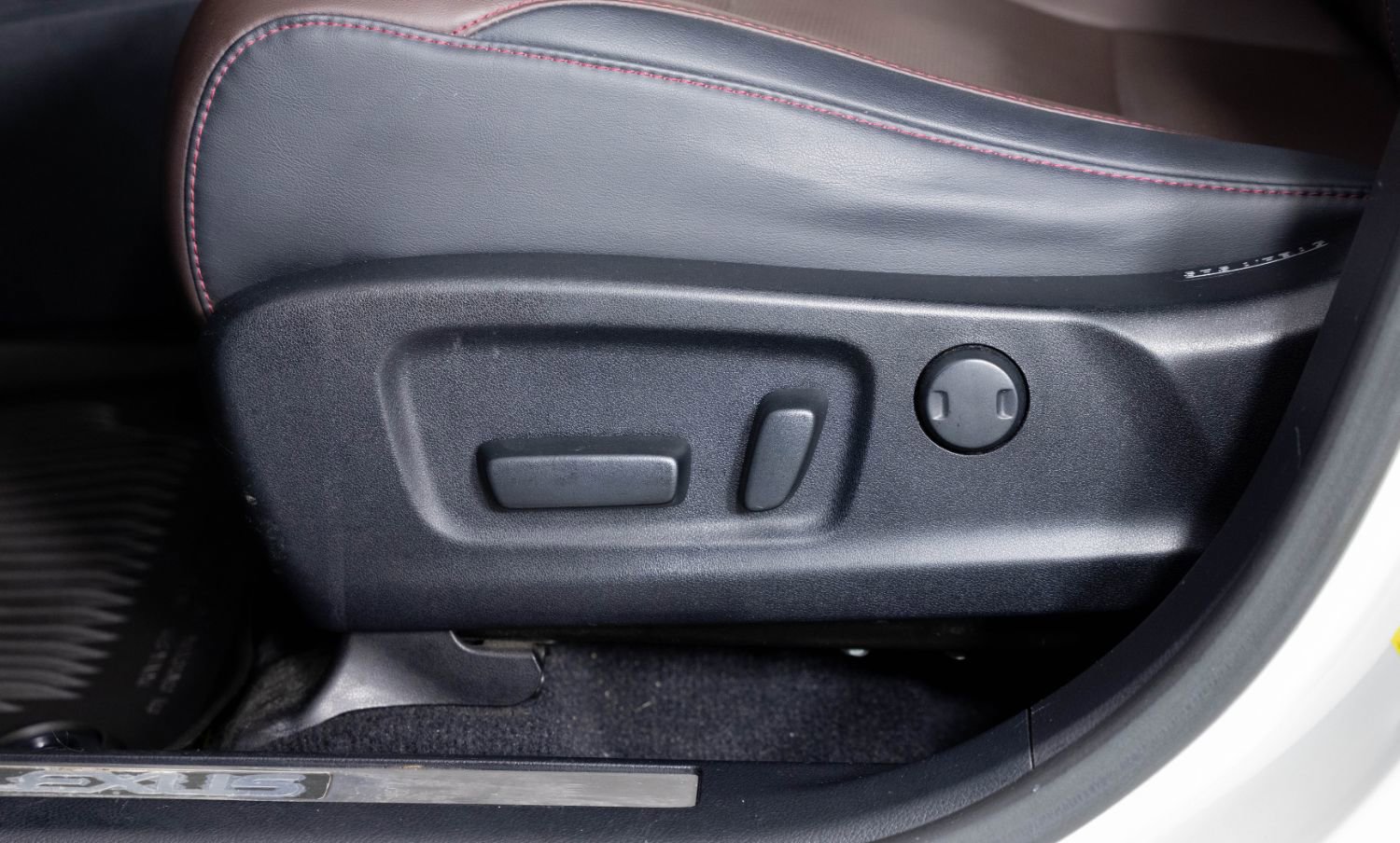 Used 2018 Lexus RX 350L Luxury image 17