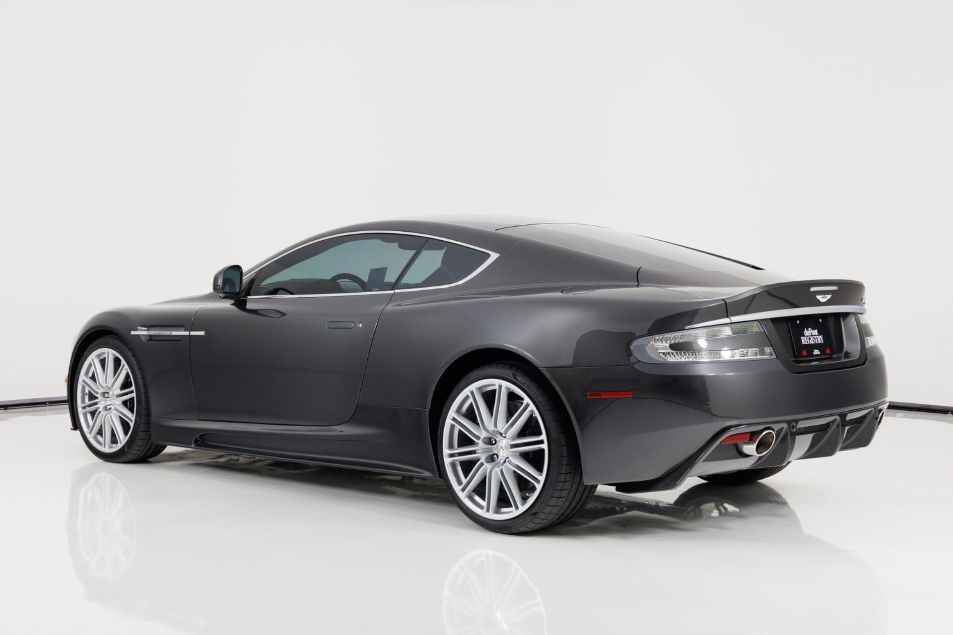 Used 2011 Aston Martin DBS Coupe RWD image 5