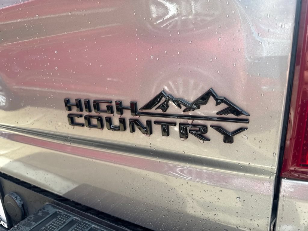 Used 2024 Chevrolet Silverado 1500 High Country w/ High Country Premium Package AWD/4WD image 11