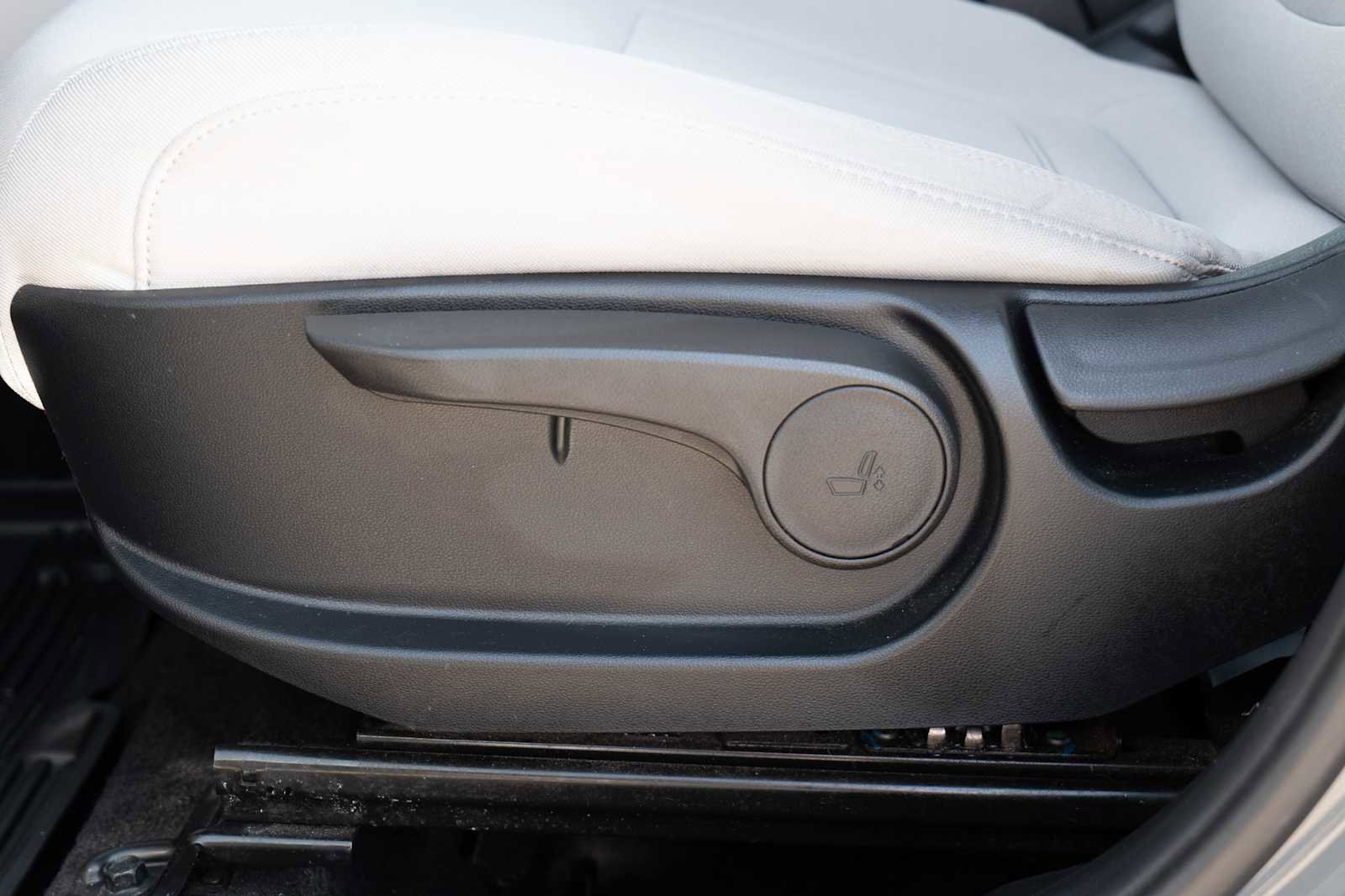 Used 2025 Hyundai Tucson SE image 20