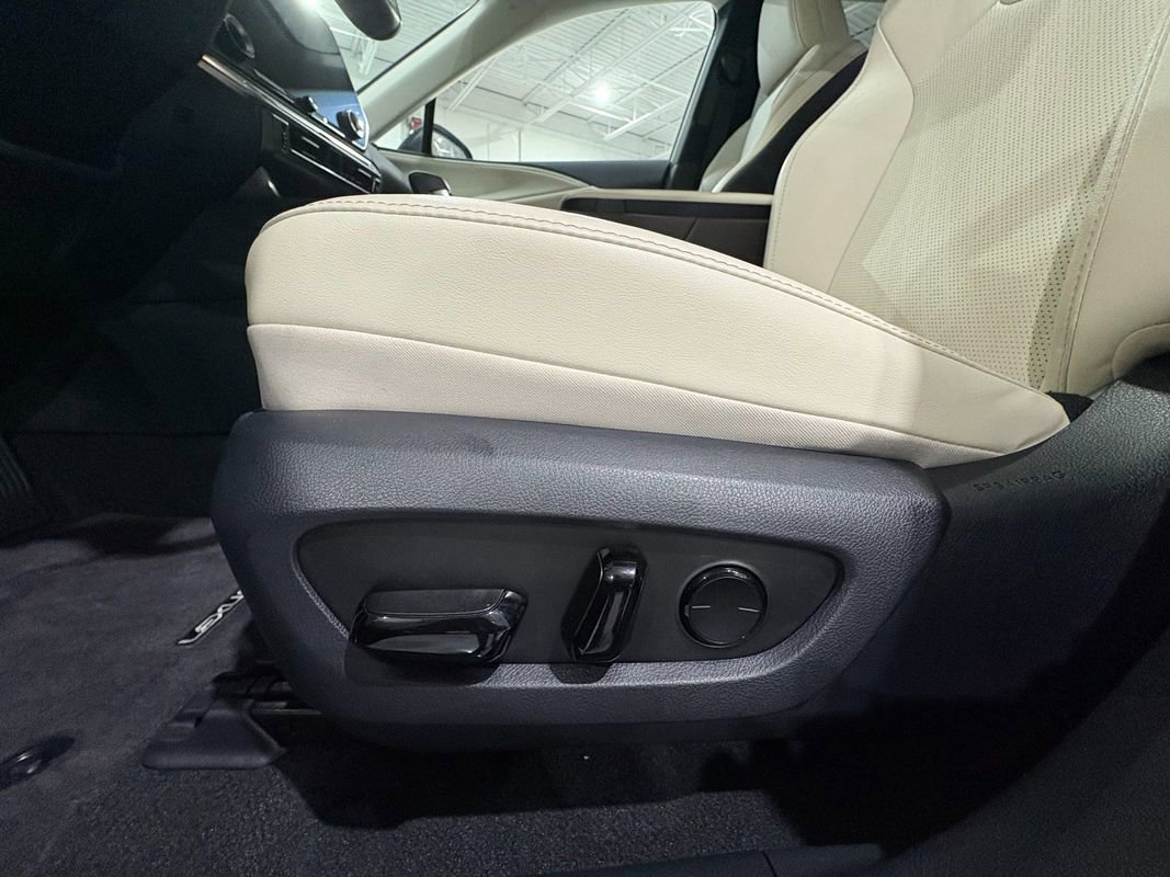 Used 2024 Lexus RX 350 image 11
