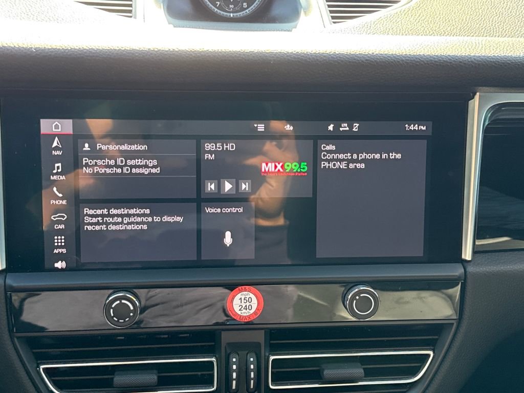 Used 2023 Porsche Macan Turbo image 23