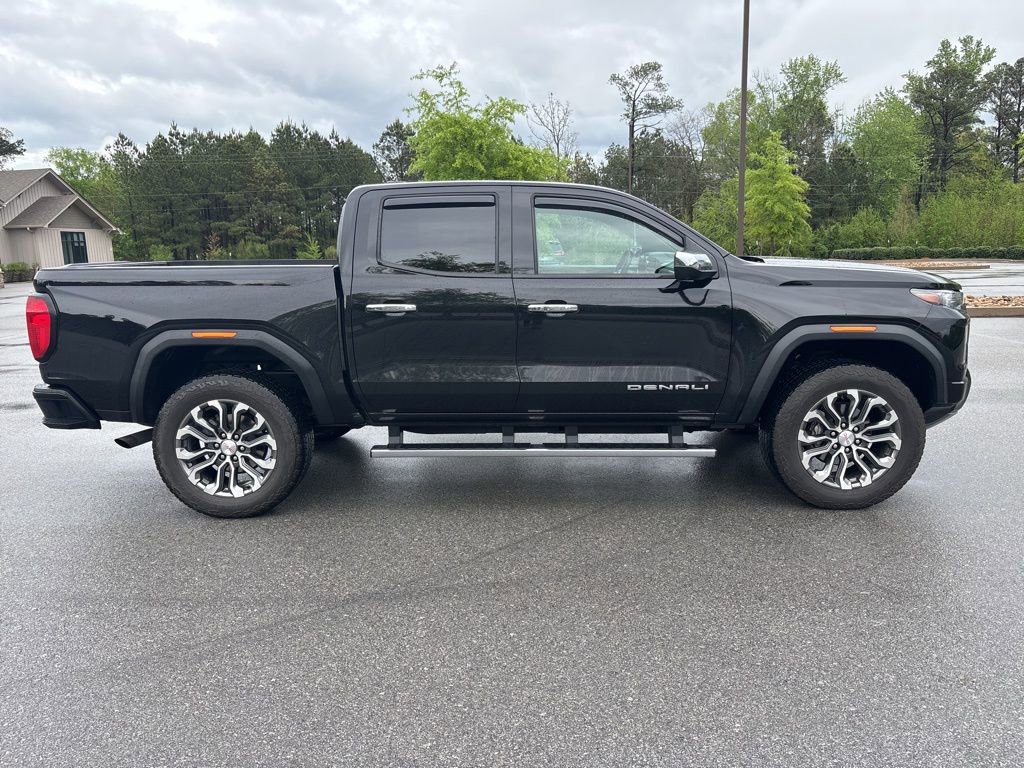 Used 2024 GMC Canyon Denali image 2