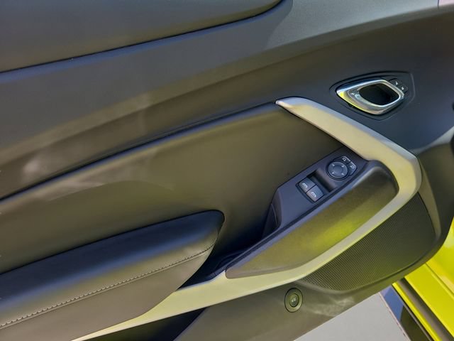 Used 2021 Chevrolet Camaro SS RWD image 9