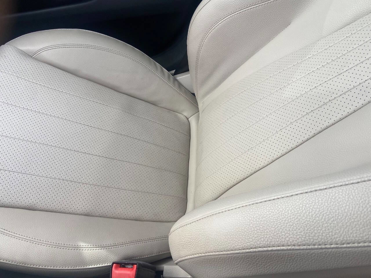 Used 2017 Mercedes-Benz E 300 image 8