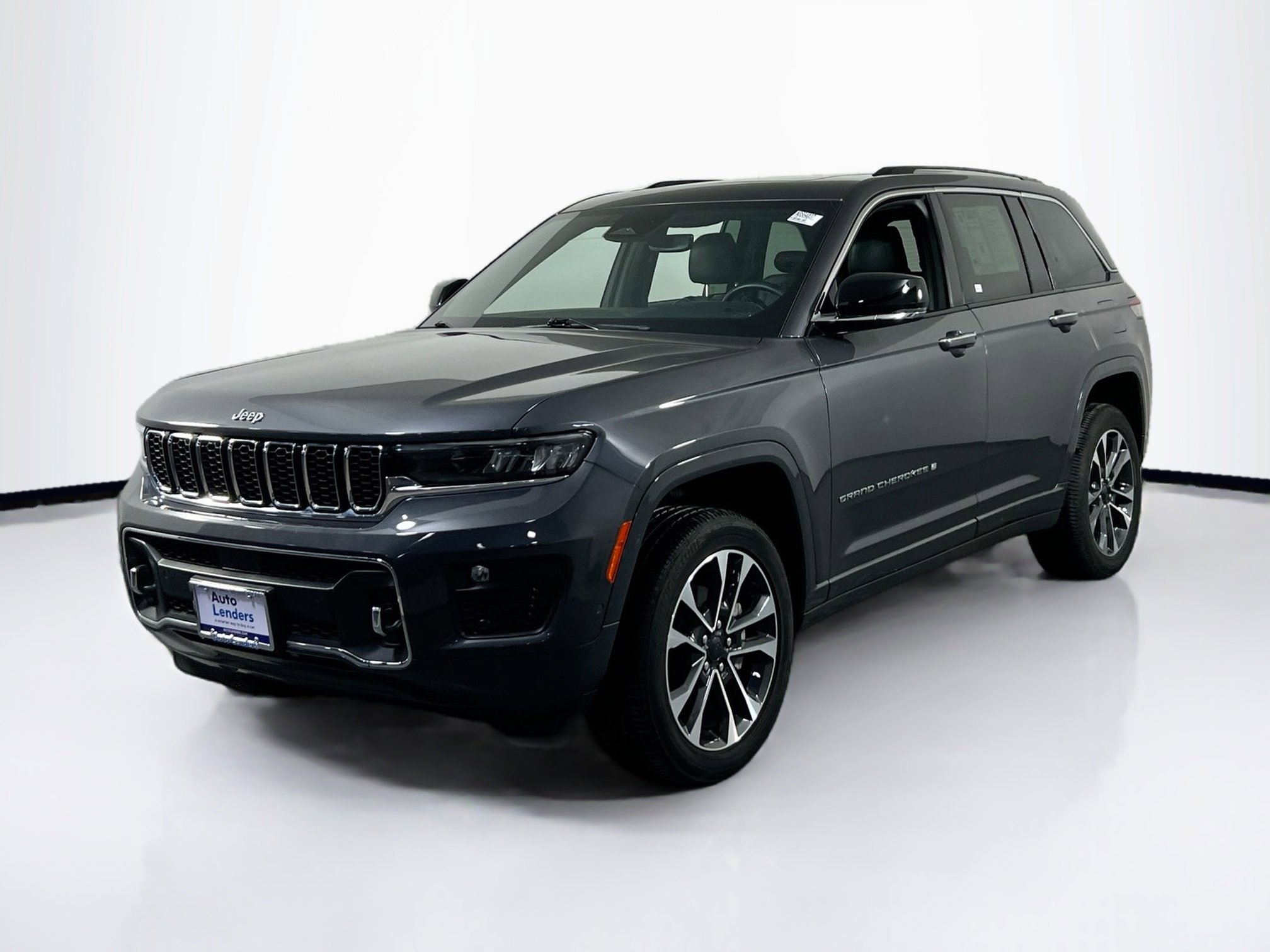 Used 2022 Jeep Grand Cherokee Overland AWD/4WD image 1