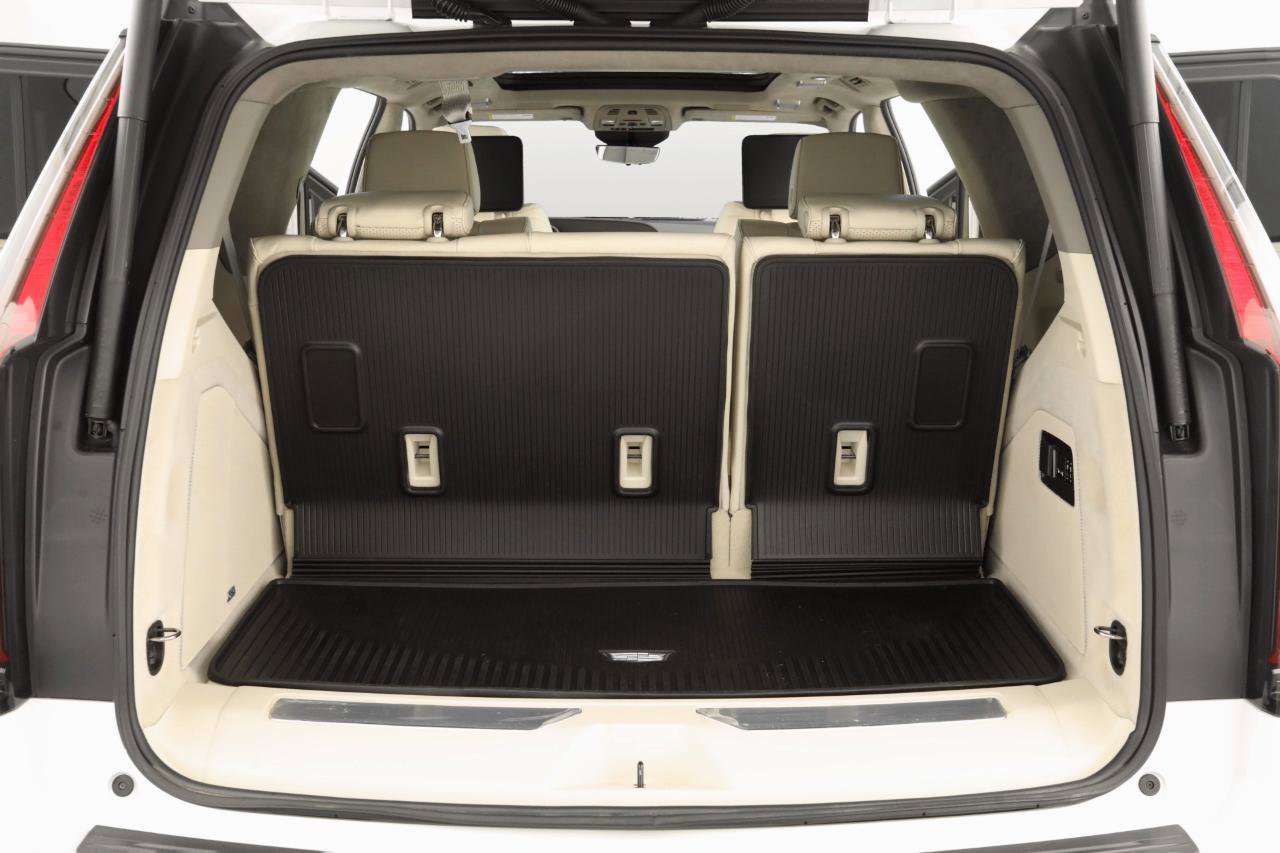 Used 2023 Cadillac Escalade Sport Platinum w/ LPO, ONYX Package AWD/4WD image 38