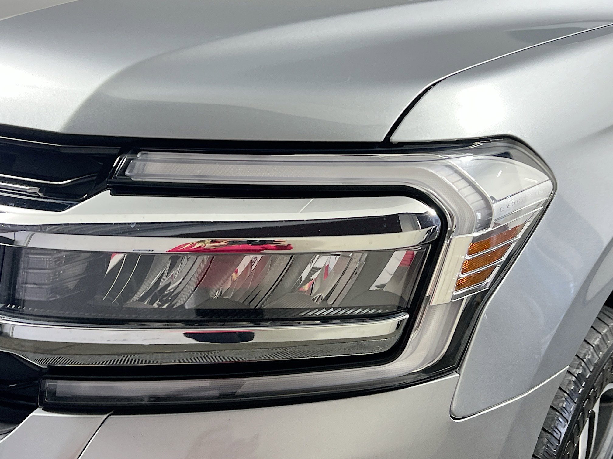 Used 2024 Ford Expedition Limited image 11