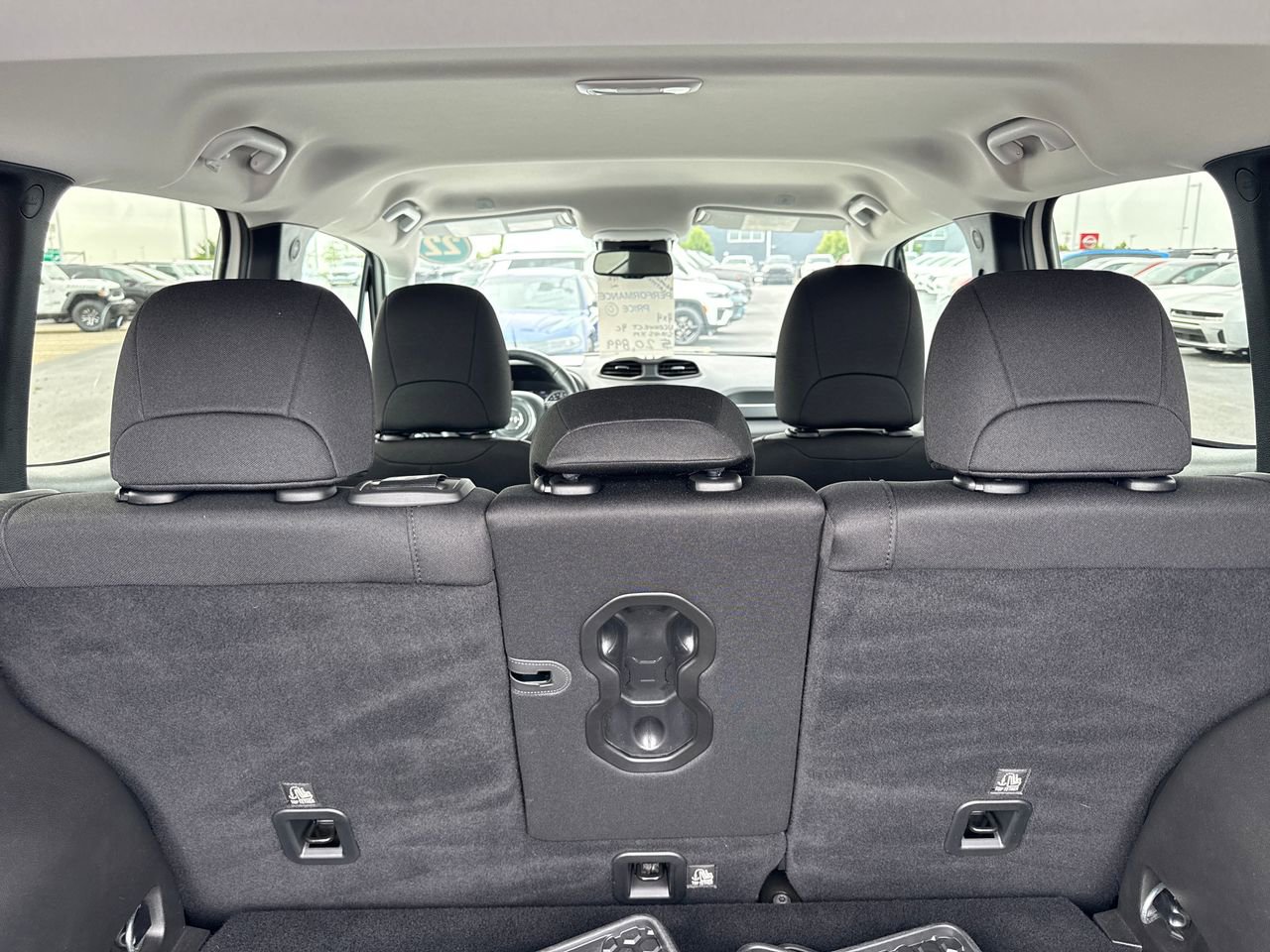 Used 2022 Jeep Renegade Latitude w/ Convenience Group AWD/4WD image 10